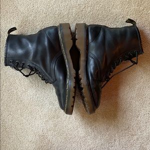 Dr Martens vintage boots black lace up